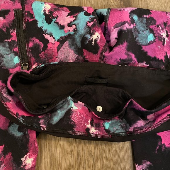 LULULEMON leggings with mesh zipper pockets Size 4 - Picture 9 of 9